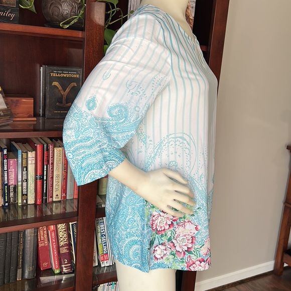 NWT Chicos 3/4 sleeve top - Picture 2 of 7